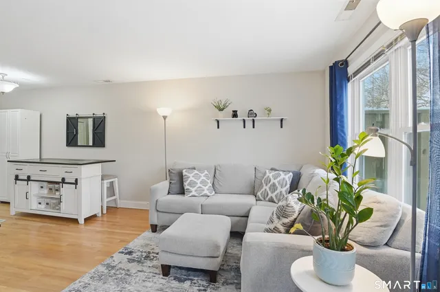 $250,000 | 40 Cornerstone Court, Unit 23, Southington, CT 06479