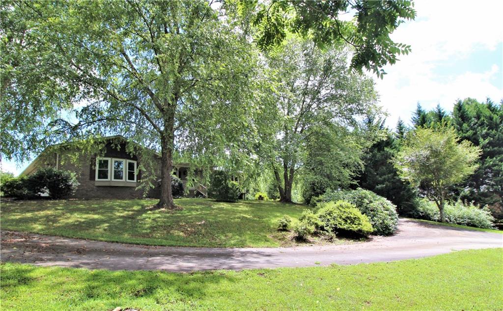 402 Georgetown Road Lenoir, NC 28645 - Photo 4 of 48 Gallery Image 4
