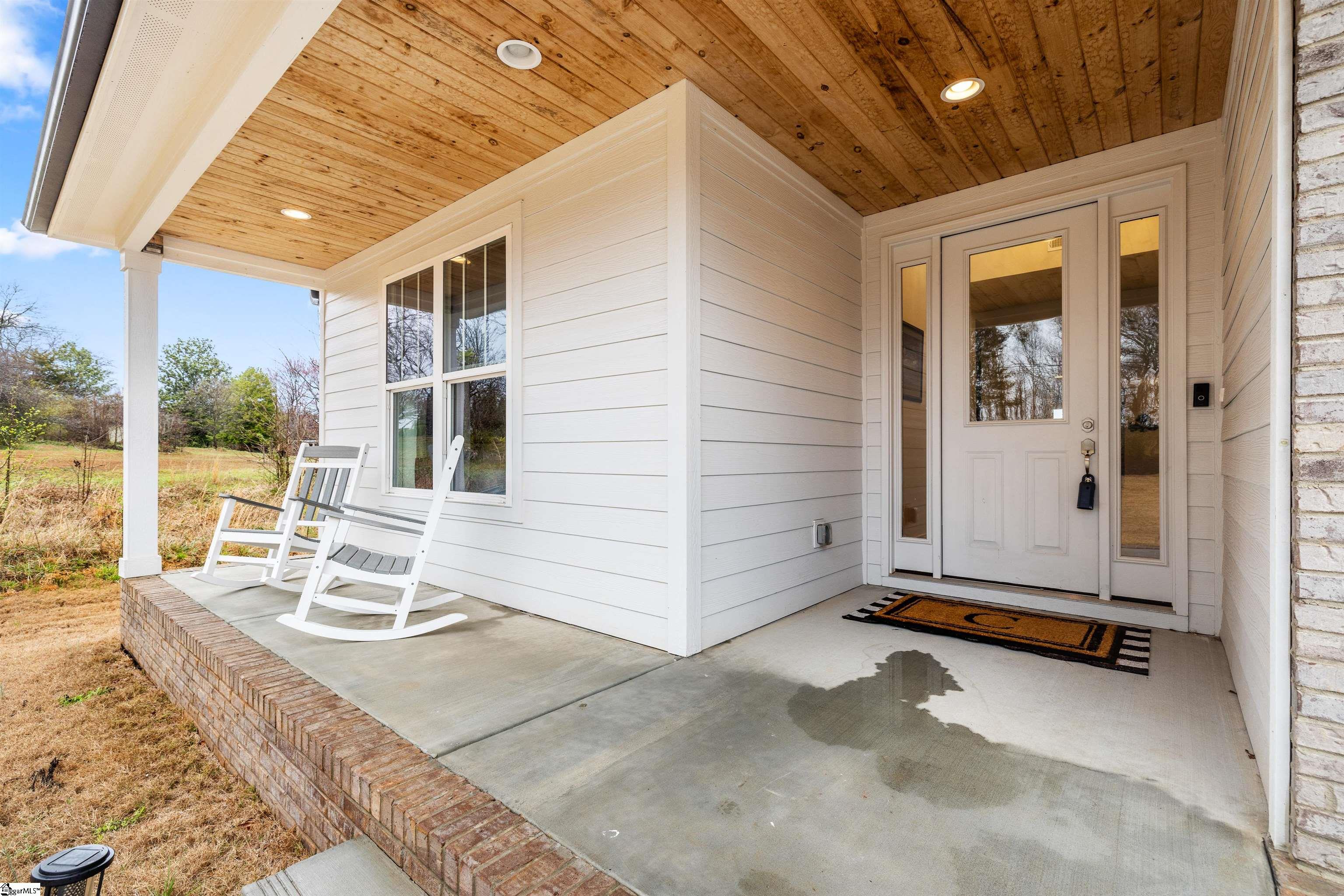 1046 Miller Road Greenville, SC 29607 - Photo 4 of 30 Gallery Image 4