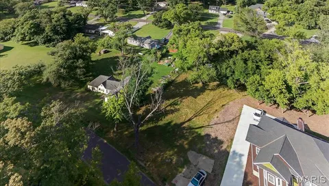 $145,000 | 1217 Kiefer Creek Road, Ballwin, MO 63021