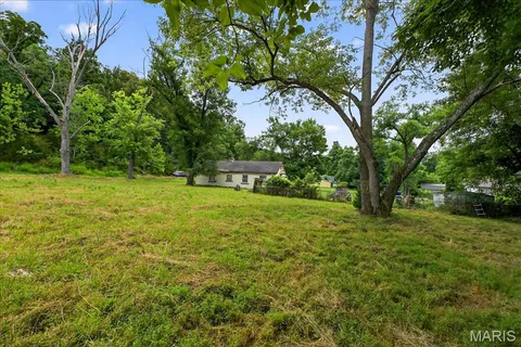 $145,000 | 1217 Kiefer Creek Road, Ballwin, MO 63021