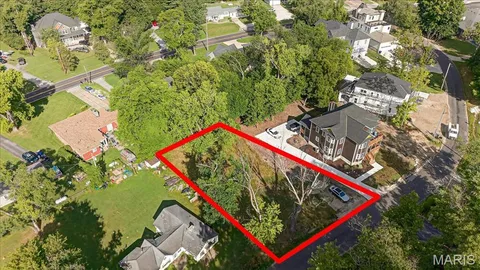 $145,000 | 1217 Kiefer Creek Road, Ballwin, MO 63021