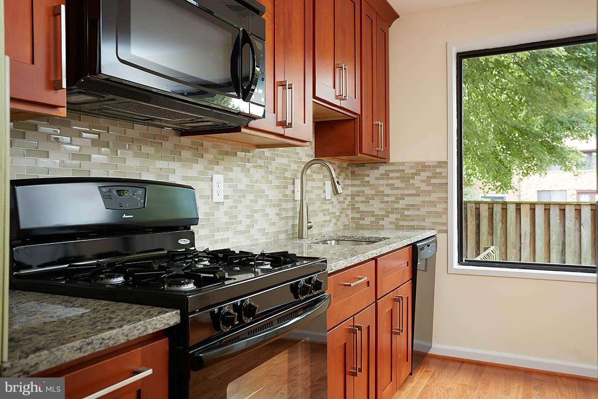 9512 Kilimanjaro Road Columbia, MD 21045 - Photo 5 of 22 Kitchen