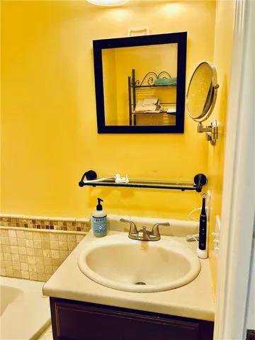 $484,900 | 11 College Hill Road, Unit 5B, Warwick, RI 02886