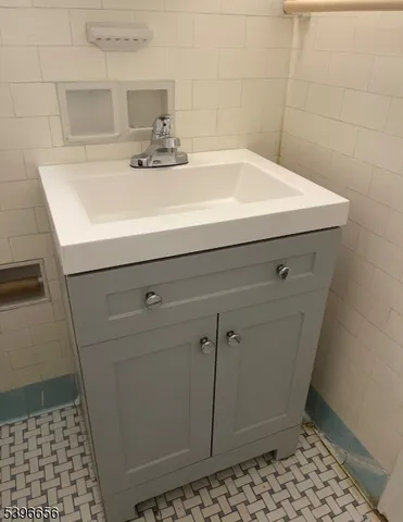 $1,600 | 26 Dodd Street, Bloomfield, NJ 07003