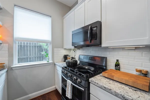 $309,900 | 5423 Camaguey Street, Houston, TX 77023