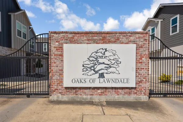 $309,900 | 5423 Camaguey Street, Houston, TX 77023