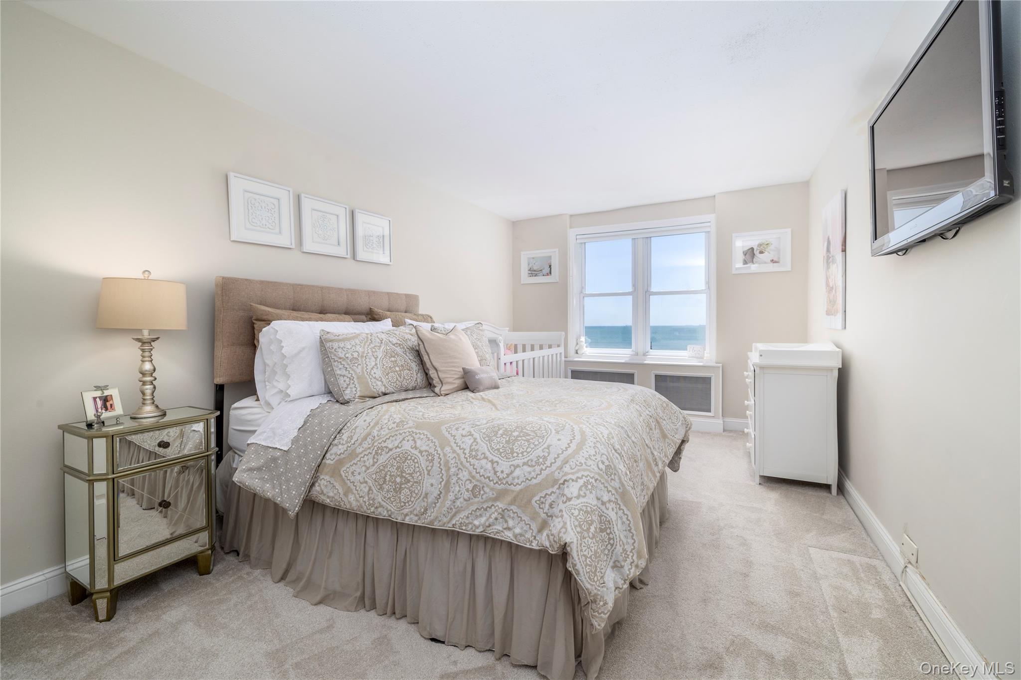 522 Shore Road, Unit 4W Long Beach, NY 11561 - Photo 17 of 33 2nd Bedroom with oceanfront views!