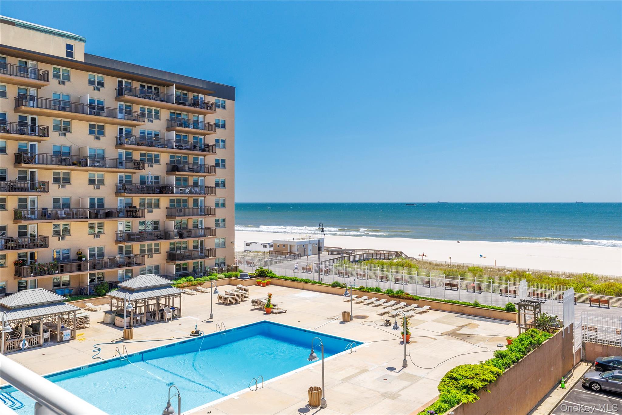 522 Shore Road, Unit 4W Long Beach, NY 11561 - Photo 3 of 33 Beach living at its best!