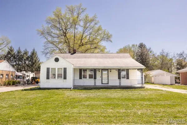 $149,000 | 14 Kadlec Drive, Fairview Heights, IL 62208