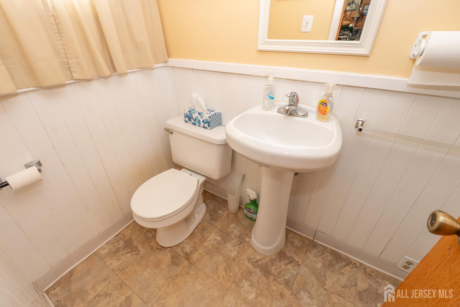 95 Jeffery Road Colonia, NJ 07067 - Photo 22 of 31