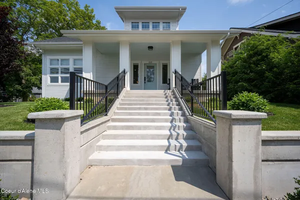 $1,845,000 | 215 West Foster Avenue, Coeur D'Alene, ID 83814