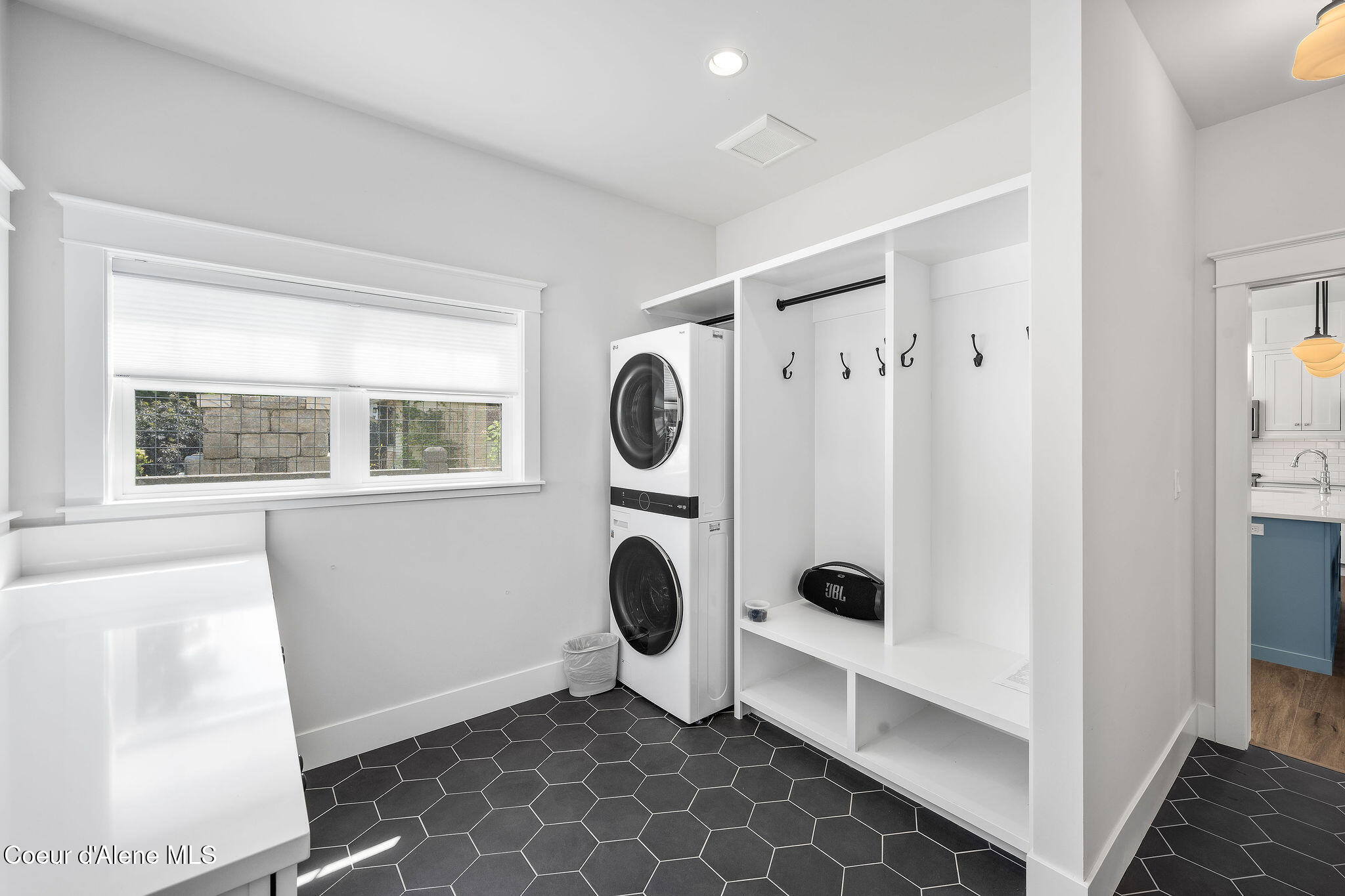 215 West Foster Avenue Coeur D'Alene, ID 83814 - Photo 14 of 45 DSC_9708