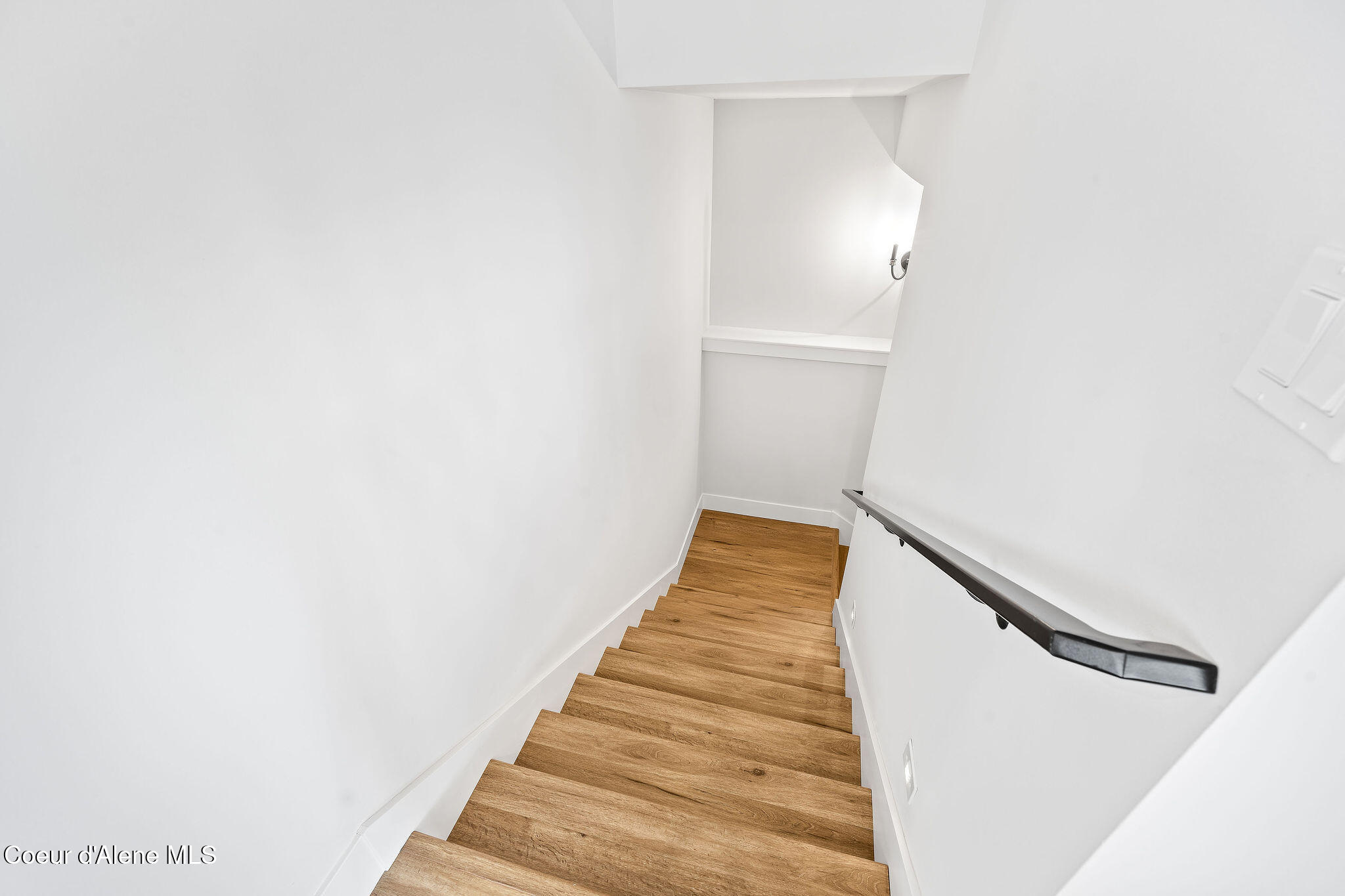 215 West Foster Avenue Coeur D'Alene, ID 83814 - Photo 28 of 45 DSC_9800