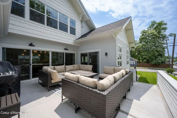 $1,845,000 | 215 West Foster Avenue, Coeur D'Alene, ID 83814
