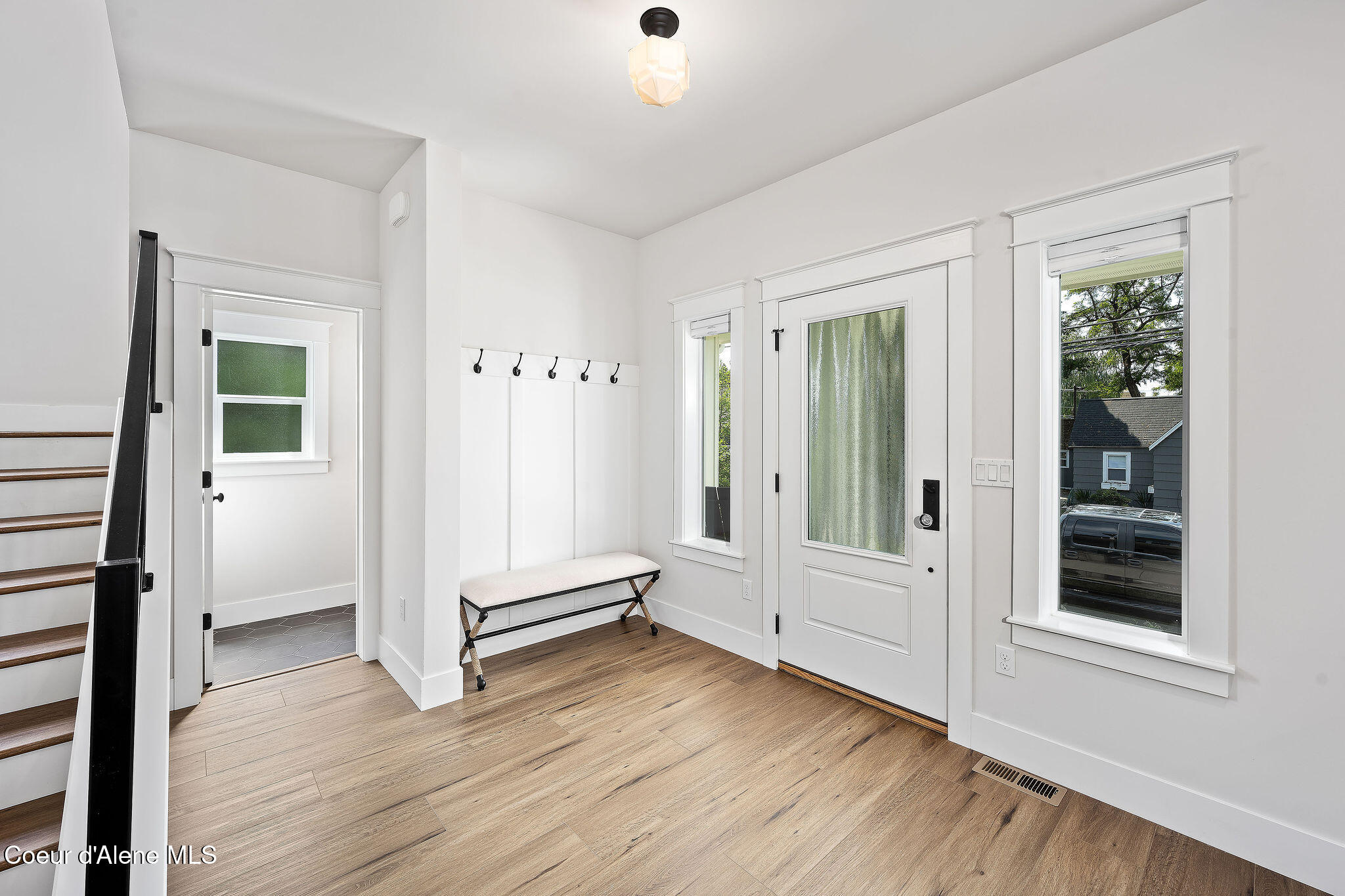 215 West Foster Avenue Coeur D'Alene, ID 83814 - Photo 4 of 45 DSC_9621