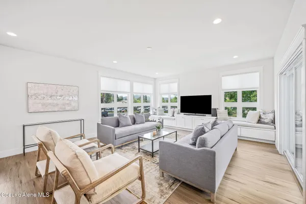 $1,845,000 | 215 West Foster Avenue, Coeur D'Alene, ID 83814