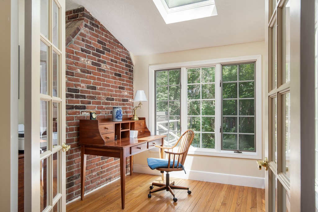 29 Olde Coach Road Westborough, MA 01581 - Photo 5 of 26 Gallery Image 5