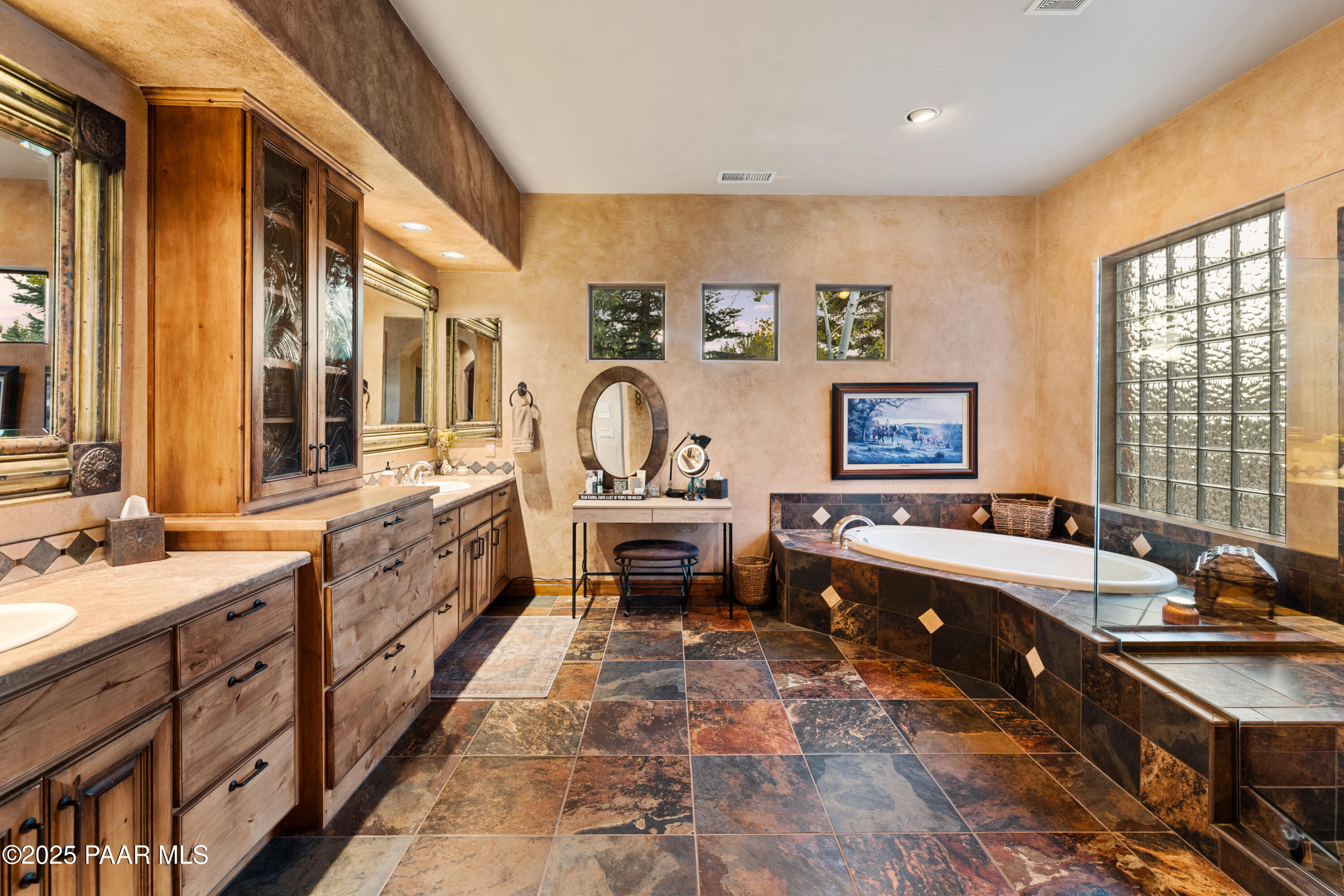 5110 Indian Camp Road Prescott, AZ 86305 - Photo 26 of 79 Primary Bathroom Suite
