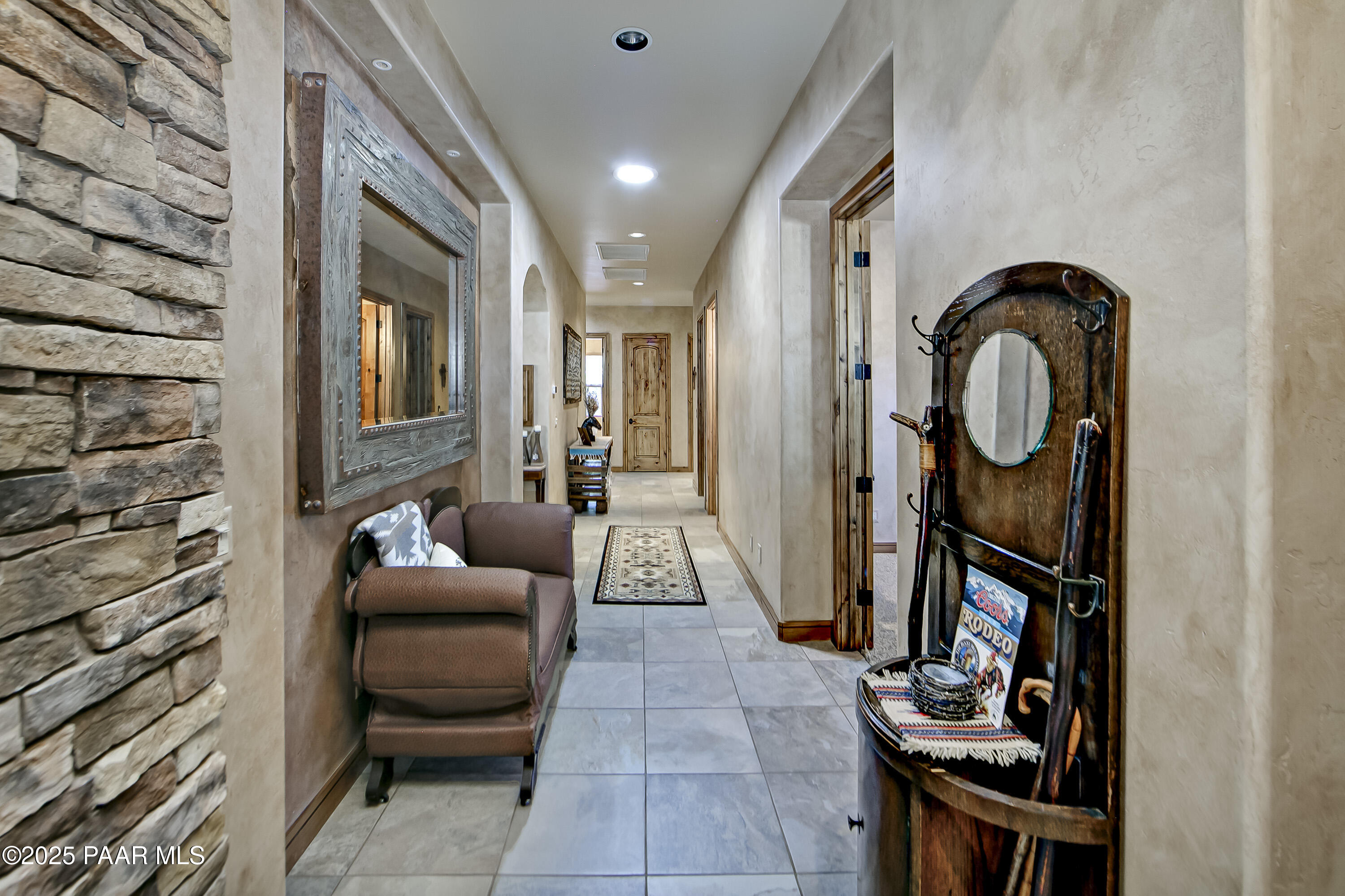 5110 Indian Camp Road Prescott, AZ 86305 - Photo 31 of 79 Hallway