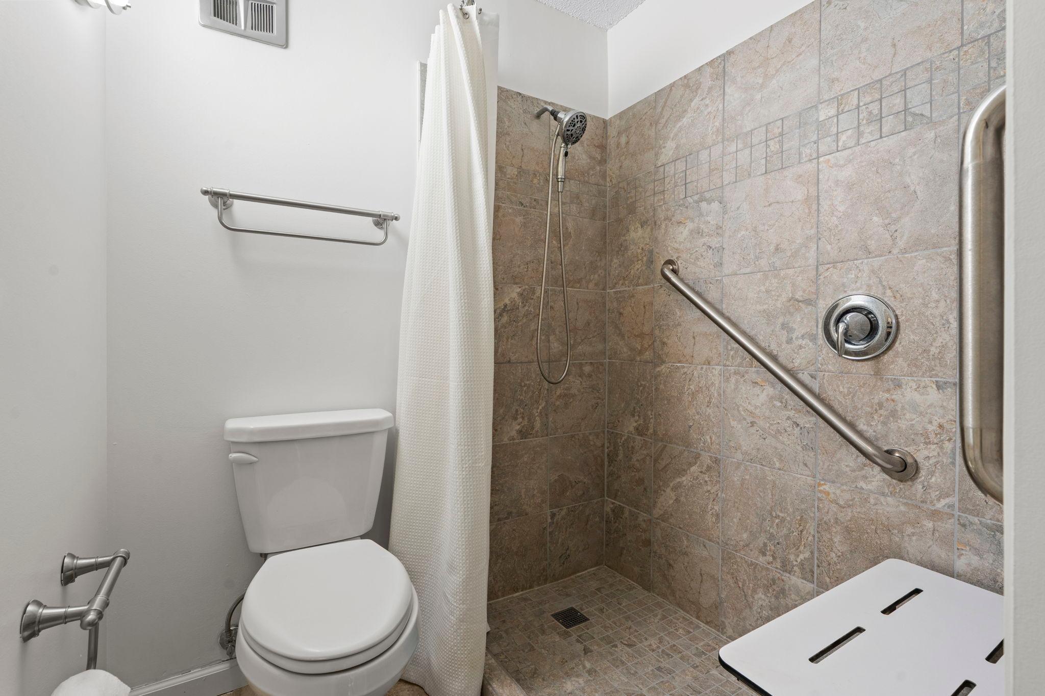 10411 Cedar Lake Road, Unit 419 Minnetonka, MN 55305 - Photo 20 of 58