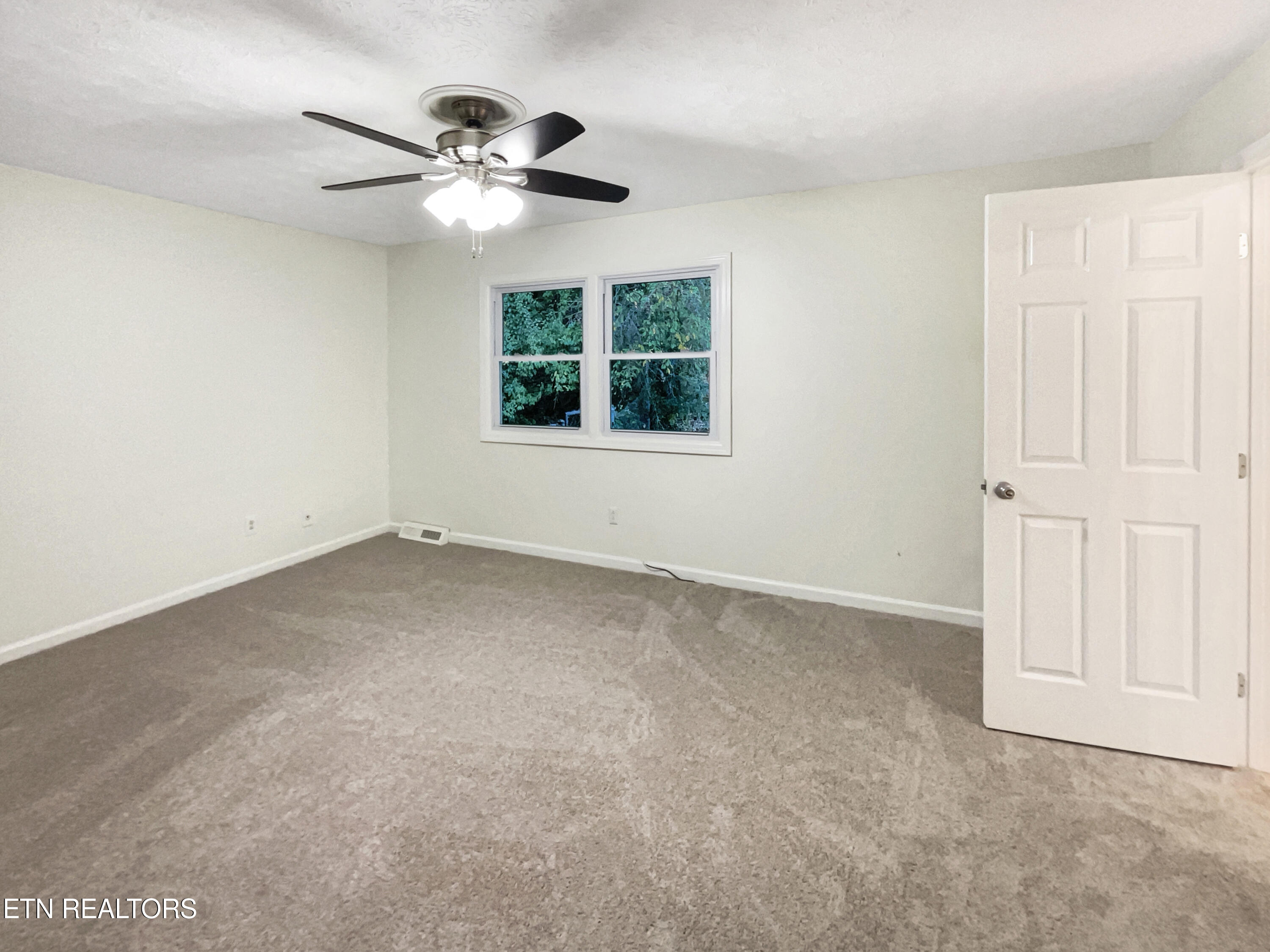 232 Gum Hollow Road Oak Ridge, TN 37830 - Photo 5 of 24 listing_2
