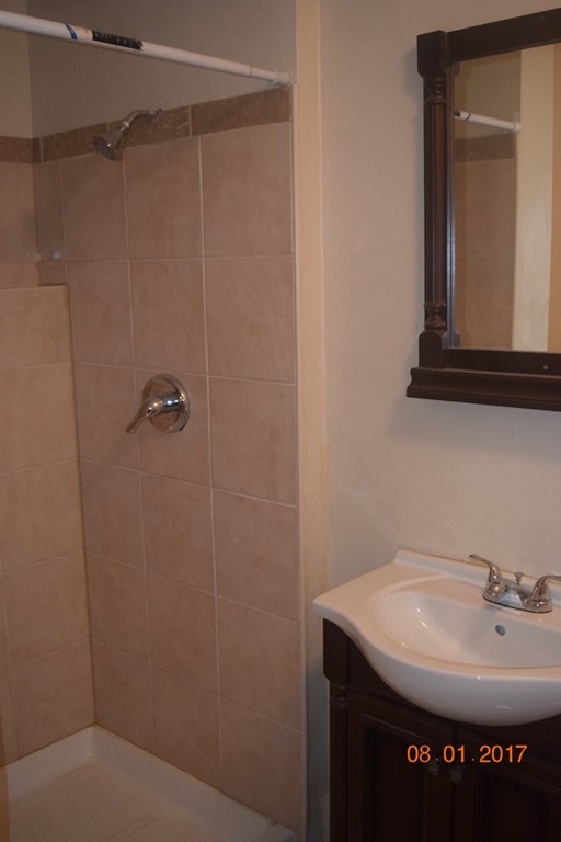 46 Wellesley Street Springfield, MA 01109 - Photo 13 of 23 Gallery Image 13