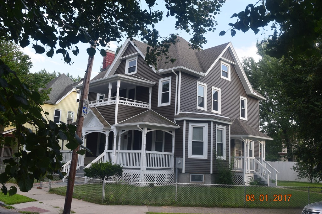 46 Wellesley Street Springfield, MA 01109 - Photo 2 of 23 Gallery Image 2