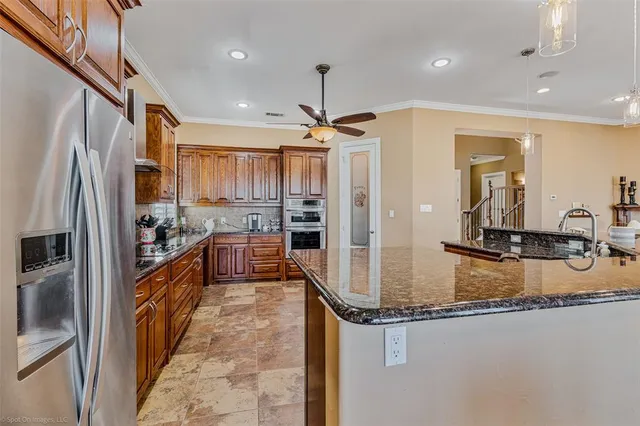 $584,500 | 3010 Lakeside Drive, Rockwall, TX 75087