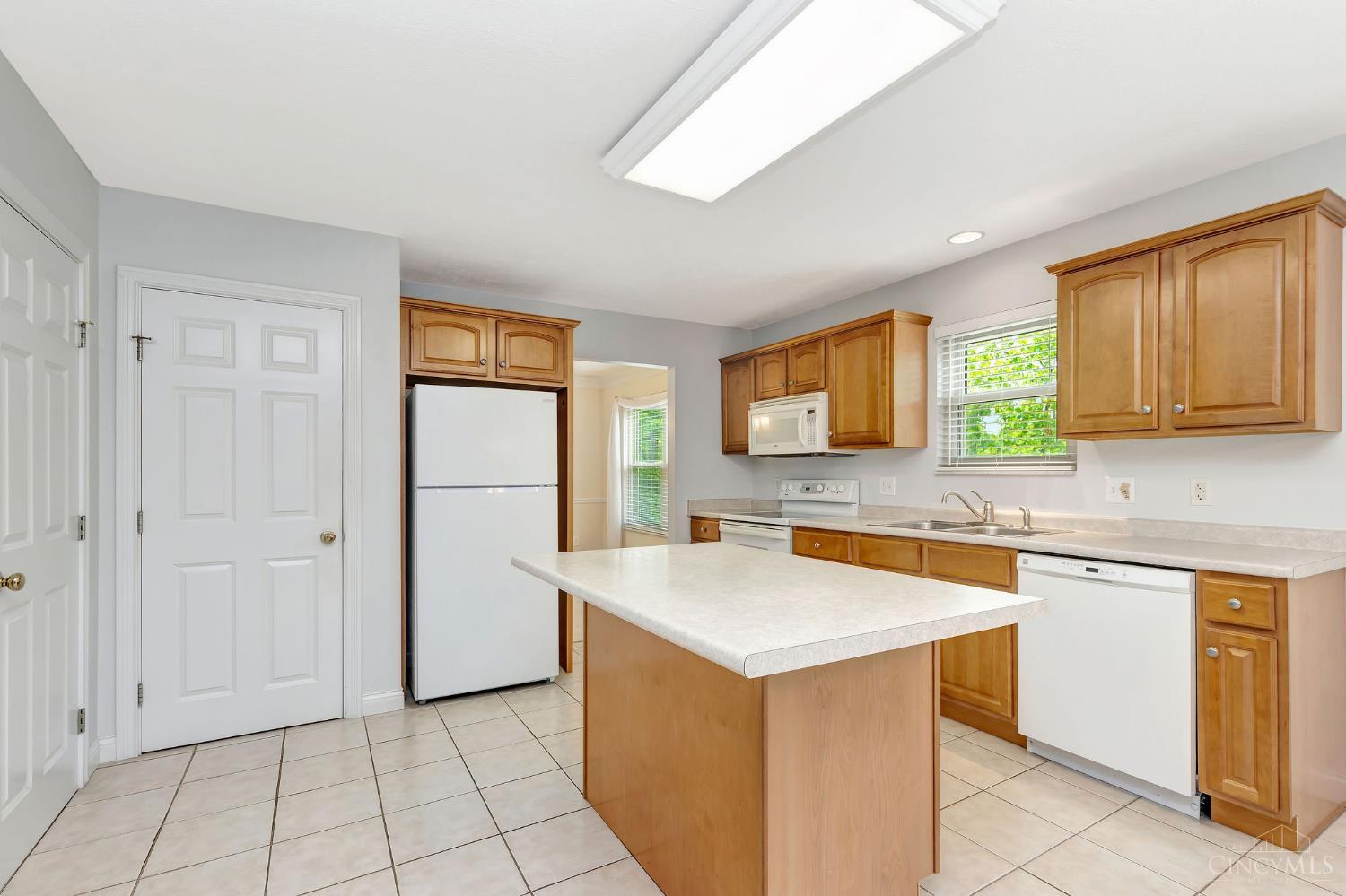 7757 Austin Ridge Drive Cincinnati, OH 45247 - Photo 37 of 55
