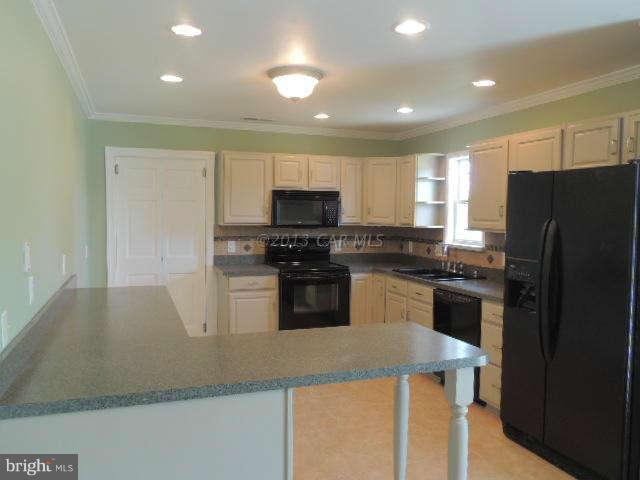 8540 West Road Salisbury, MD 21801 - Photo 17 of 27 Kitchen