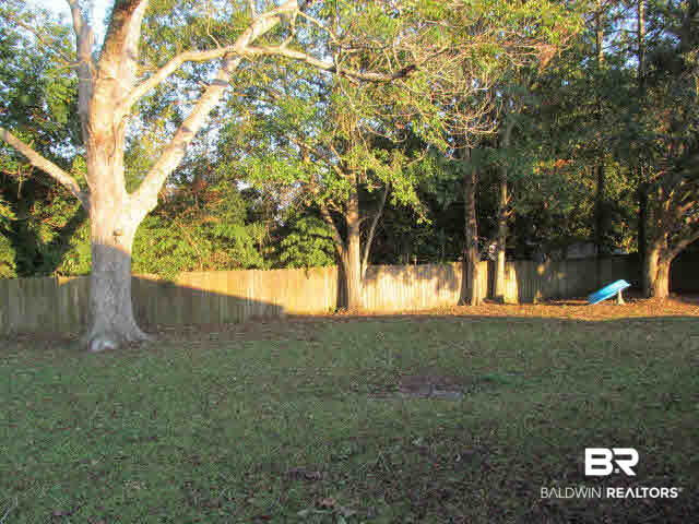 113 Pennbrooke Loop Foley, AL 36535 - Photo 2 of 19 Backyard