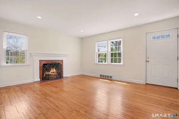 $3,850 | 32 Crescent Drive, Easton, CT 06612