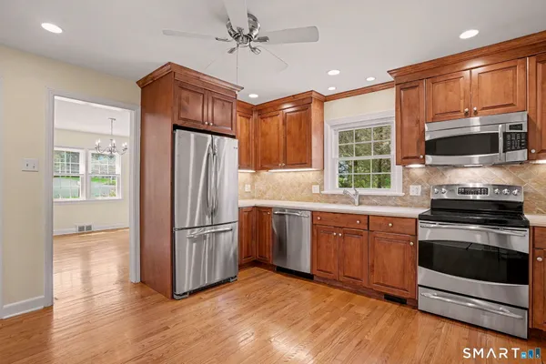 $3,850 | 32 Crescent Drive, Easton, CT 06612