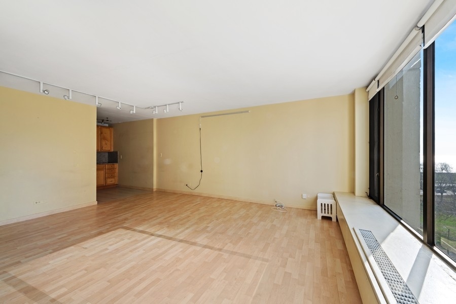 5455 North Sheridan Road, Unit 906 Chicago, IL 60640 - Photo 5 of 16