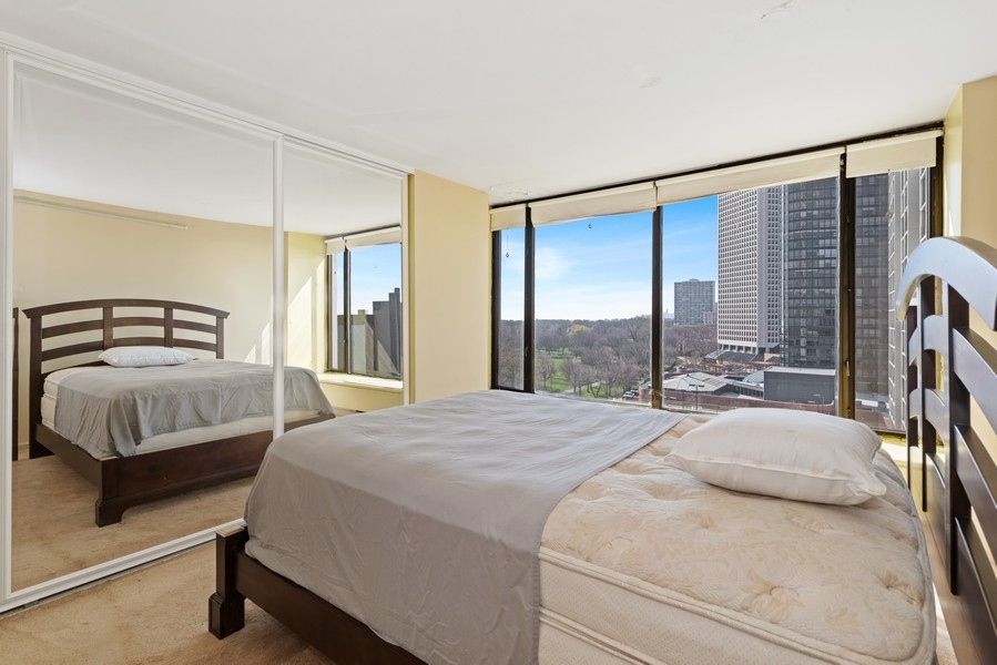 5455 North Sheridan Road, Unit 906 Chicago, IL 60640 - Photo 8 of 16