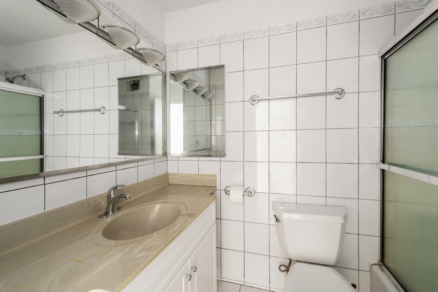 5455 North Sheridan Road, Unit 906 Chicago, IL 60640 - Photo 9 of 16