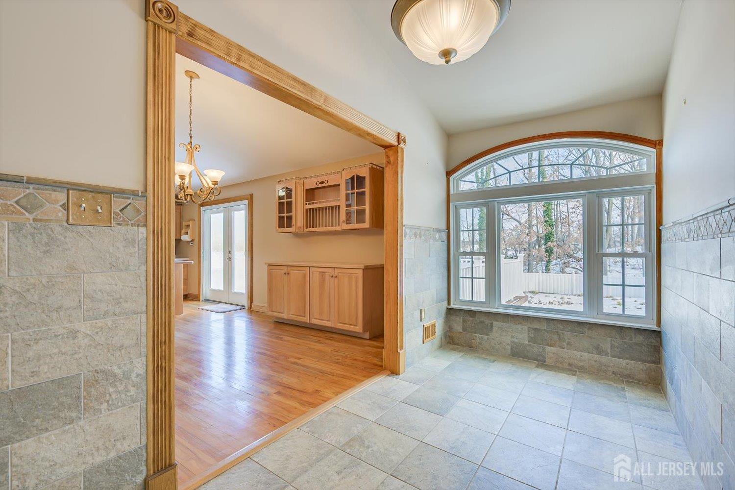 16 Peake Road Edison, NJ 08837 - Photo 18 of 43