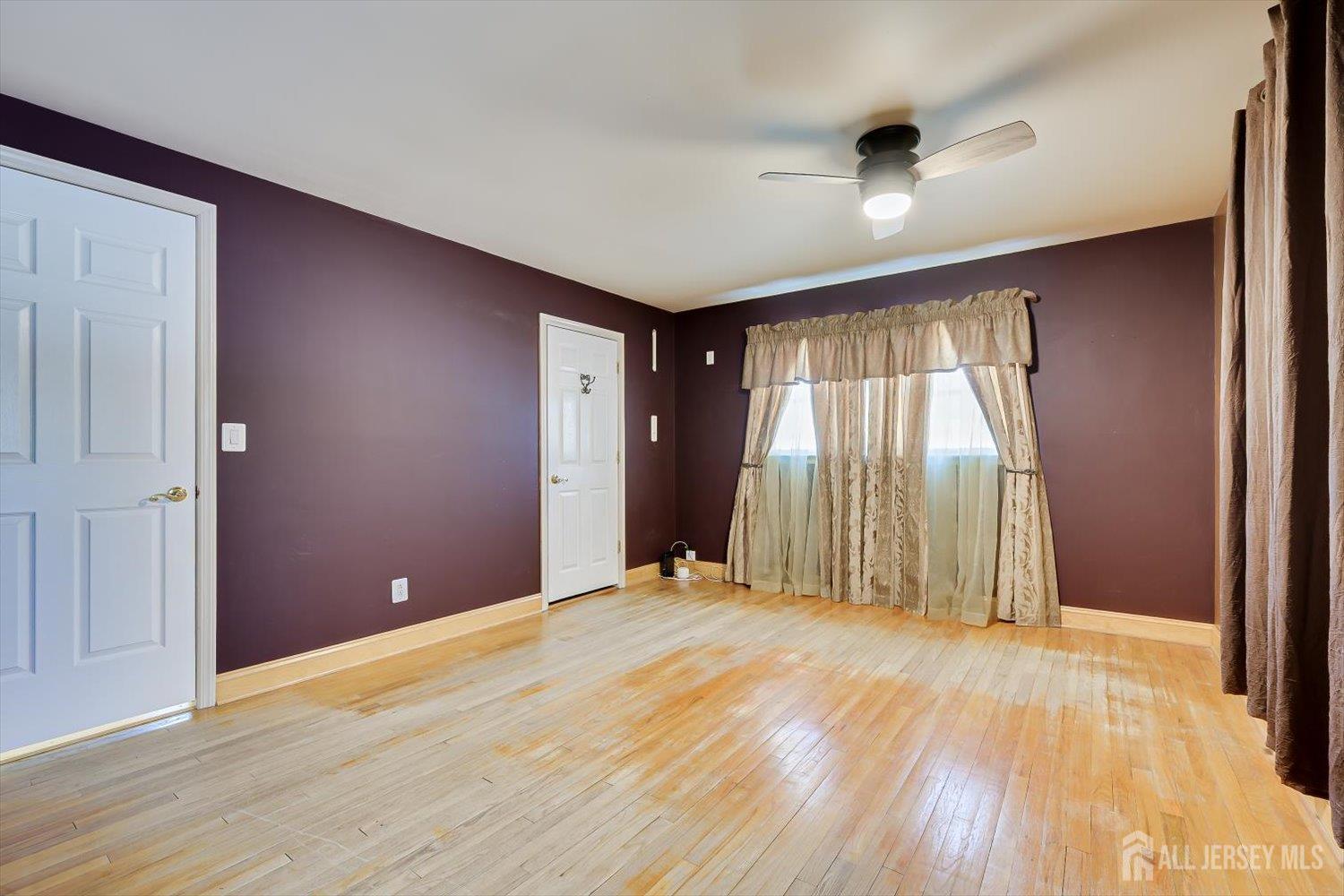 16 Peake Road Edison, NJ 08837 - Photo 20 of 43