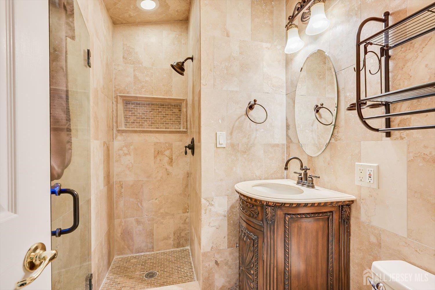 16 Peake Road Edison, NJ 08837 - Photo 21 of 43