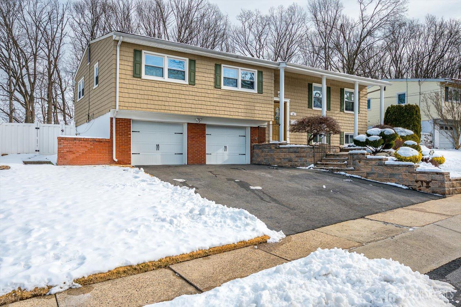 16 Peake Road Edison, NJ 08837 - Photo 4 of 43