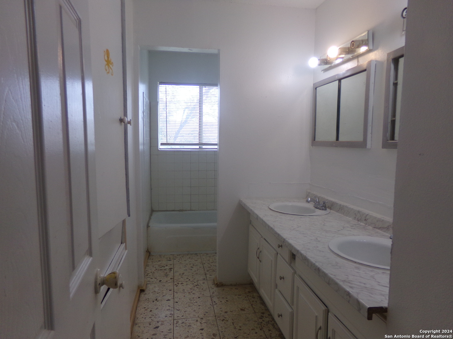 4835 Gus Eckert Road, Unit 3 San Antonio, TX 78240 - Photo 18 of 30