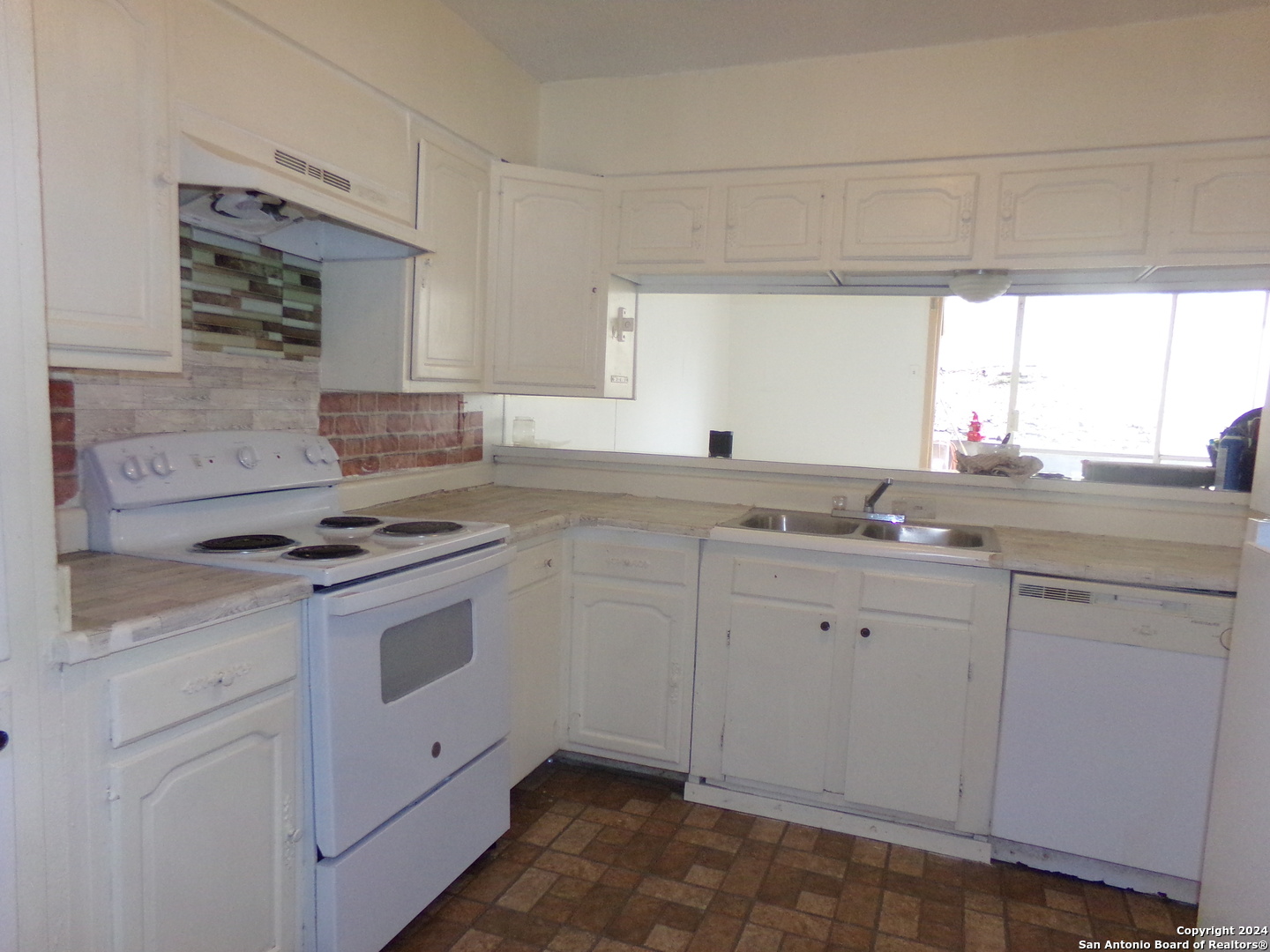 4835 Gus Eckert Road, Unit 3 San Antonio, TX 78240 - Photo 3 of 30