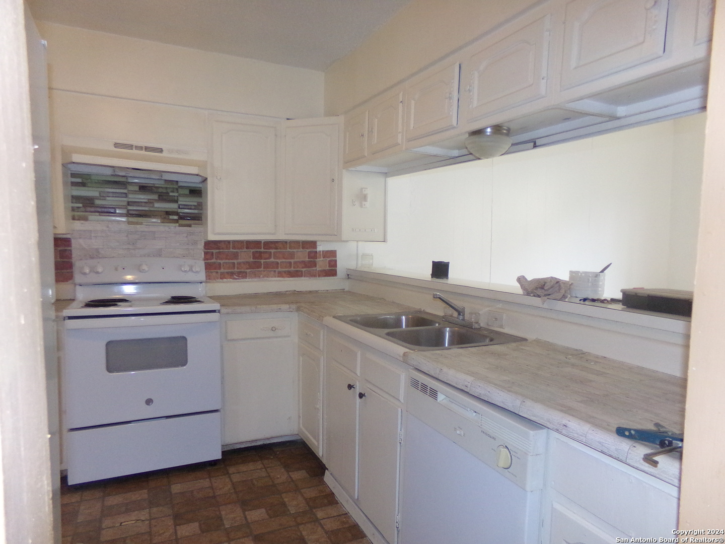 4835 Gus Eckert Road, Unit 3 San Antonio, TX 78240 - Photo 4 of 30