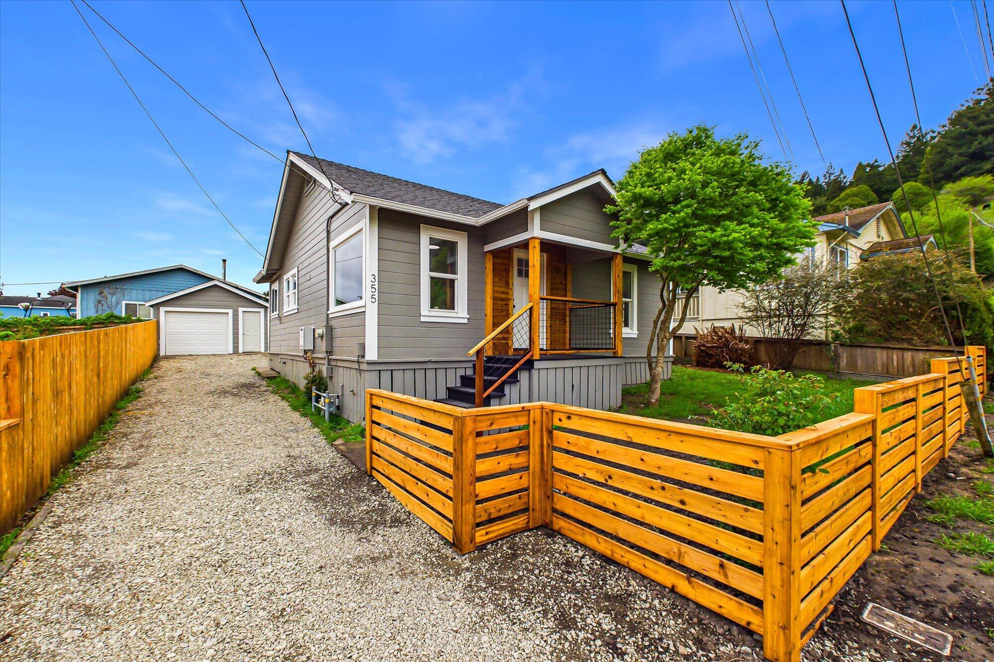 355 Douglas Street Rio Dell, CA 95562 - Photo 1 of 33