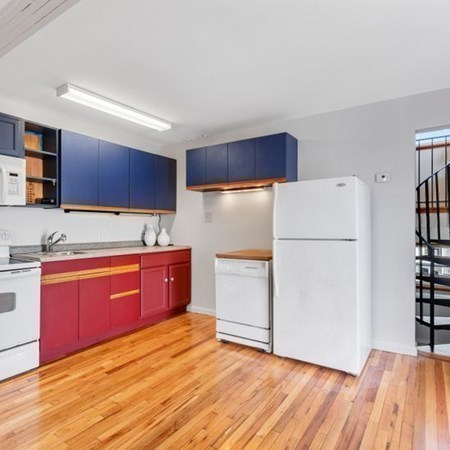 16 Fort Square Gloucester, MA 01930 - Photo 28 of 42