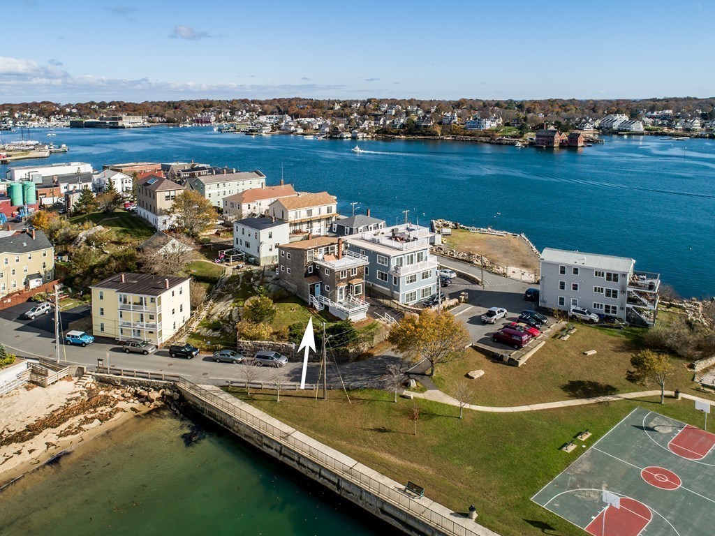 16 Fort Square Gloucester, MA 01930 - Photo 4 of 42