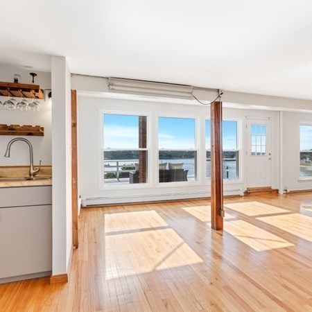 16 Fort Square Gloucester, MA 01930 - Photo 10 of 42