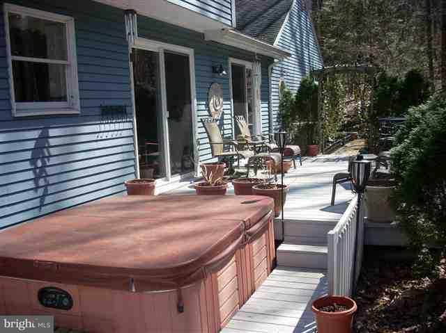 672 Deer Road Boiling Springs, PA 17007 - Photo 15 of 19 Gallery Image 15