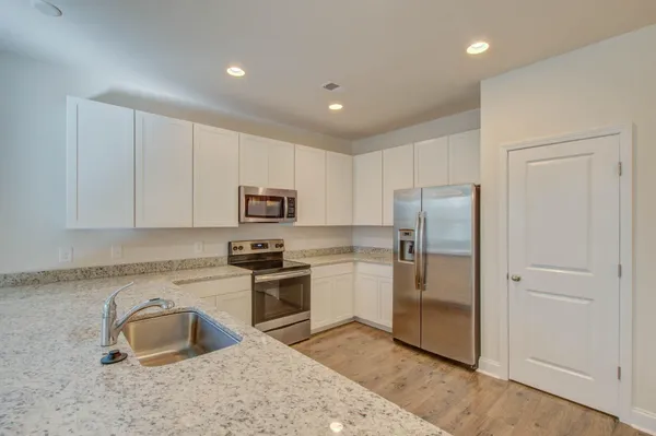 $1,695 | 7821 Montview Road, North Charleston, SC 29418